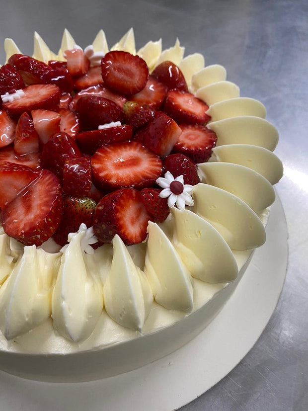 Strawberry & Cream Chiffon cake